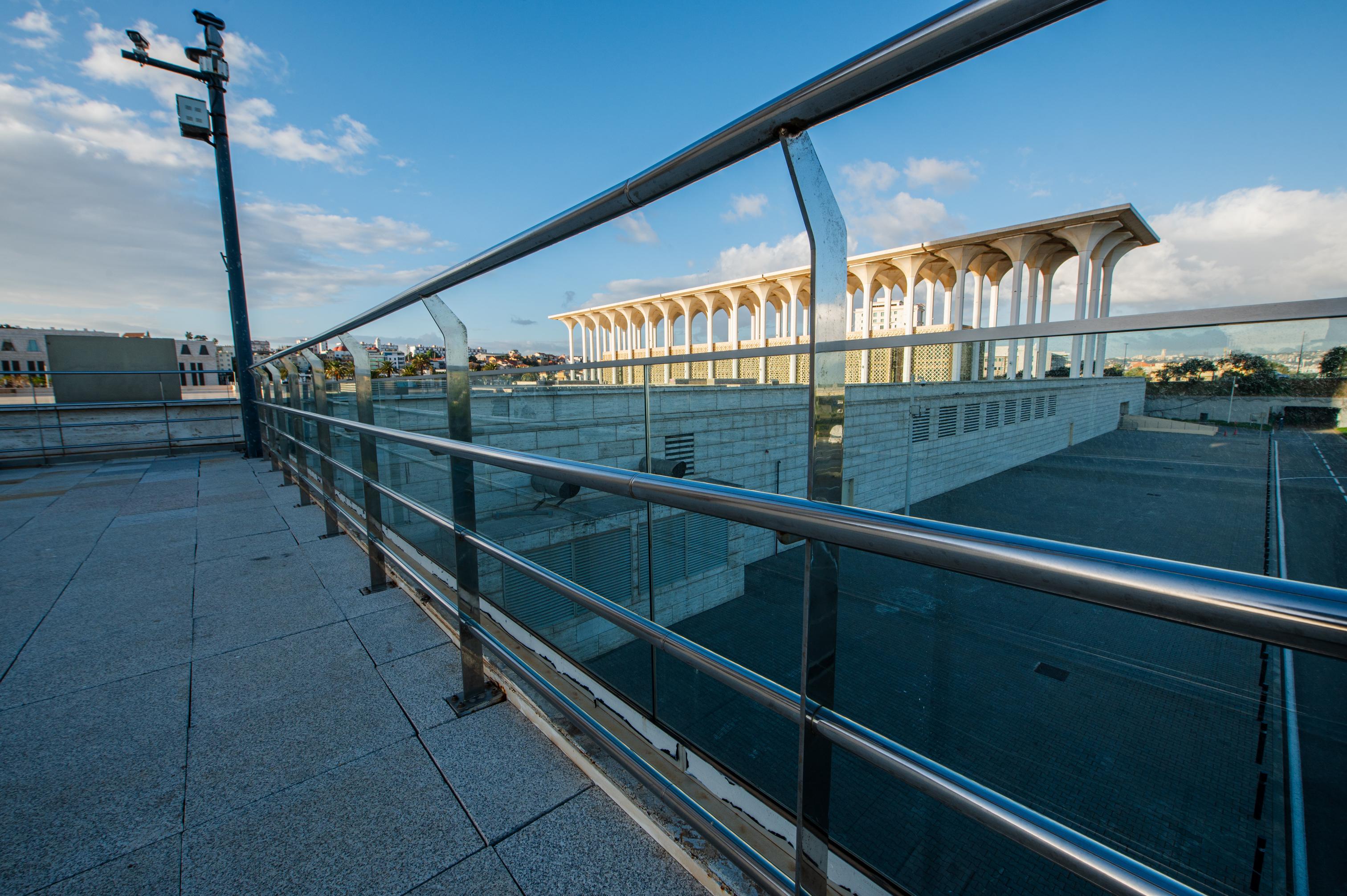 Safety Glass - DJAMAA KABIR